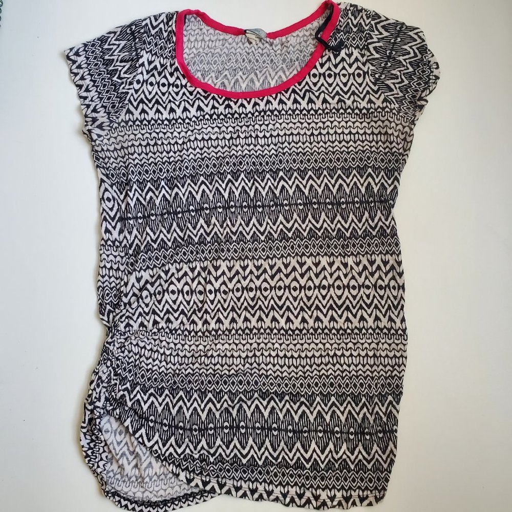 🔺 Black and White Maternity Shirt